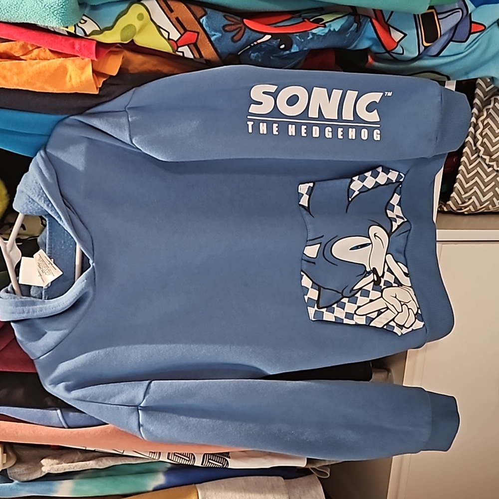 NWOT Sonic sweatshirt
